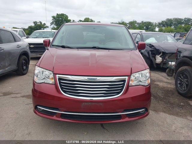 2C4RC1BG4GR142706 Chrysler Town and Country