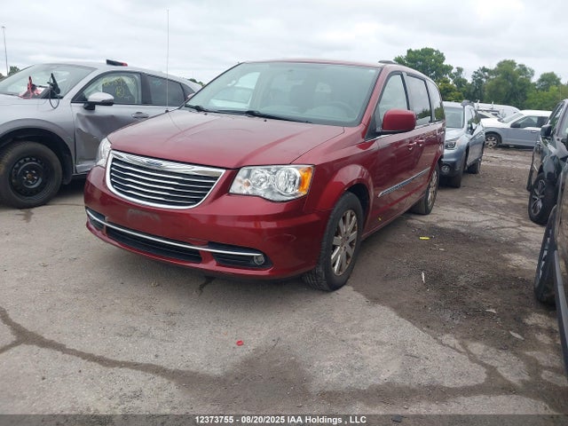 2C4RC1BG4GR142706 Chrysler Town and Country