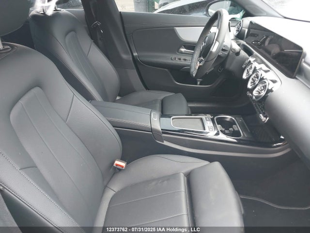 W1K5J4HB6SN532896 Mercedes-Benz m260