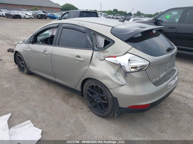 Ford 2016 2016 1FADP3K27GL353217 Image 3