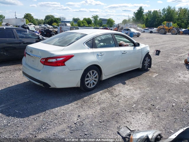Nissan 2017 2017 1N4AL3AP0HN356381 Image 4
