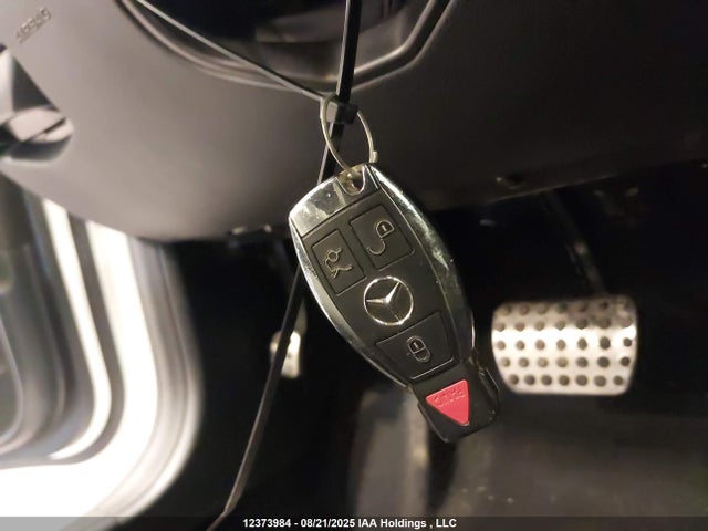 Mercedes-Benz 2015 2015 WDDGJ8JBXFG335055 Image 11