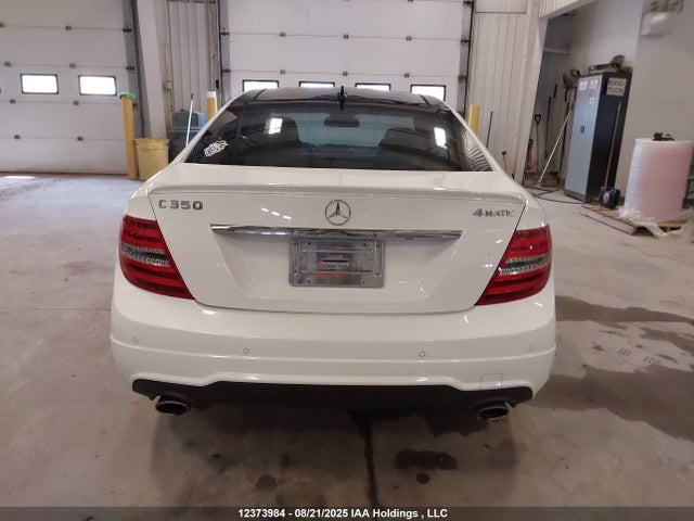 Mercedes-Benz 2015 2015 WDDGJ8JBXFG335055 Image 16