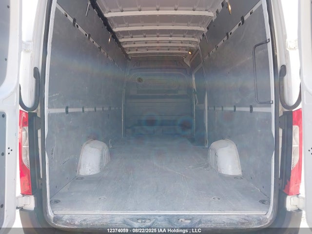 Mercedes-Benz om654 2025 W1Y4KCHY5SP789193 Image 8
