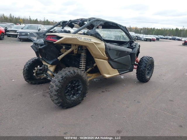 NB102868 Can-Am Maverick X3 X Ds Turbo Rr