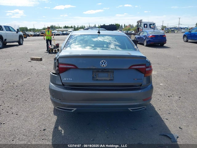 3VWE57BU5KM076486 Volkswagen 1.8 tsi