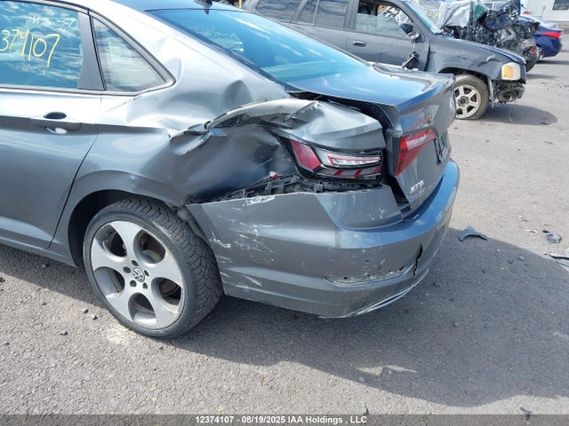 3VWE57BU5KM076486 Volkswagen 1.8 tsi