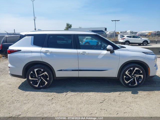 JA4J4UA85PZ613705 Mitsubishi Outlander