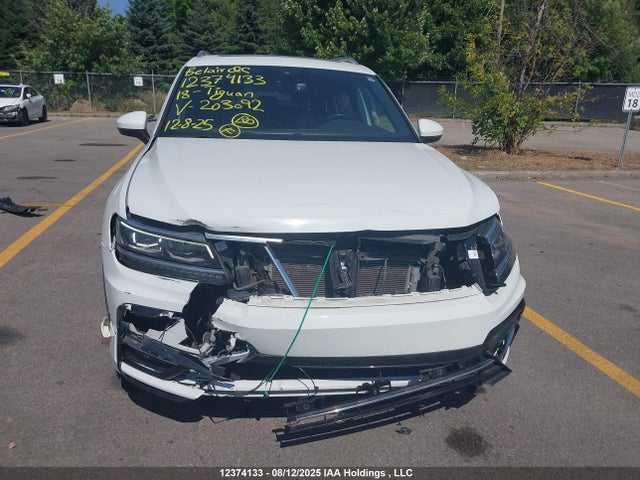 3VV4B7AX3JM203092 Volkswagen Tiguan