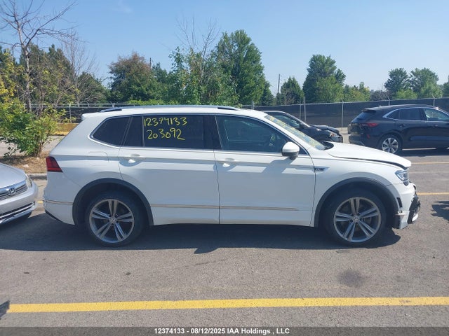 3VV4B7AX3JM203092 Volkswagen Tiguan