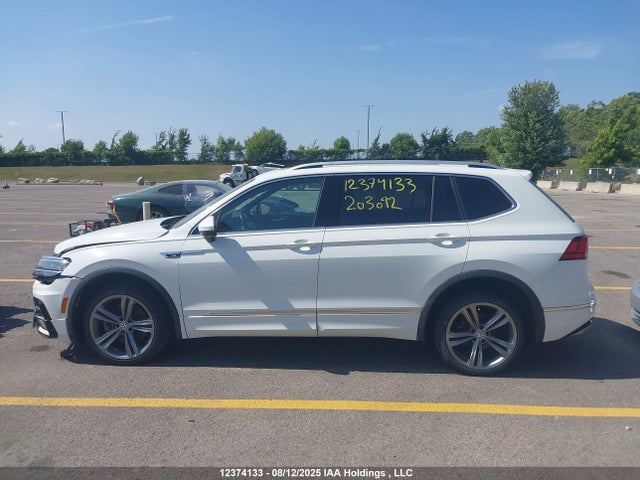 3VV4B7AX3JM203092 Volkswagen Tiguan