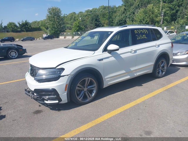 3VV4B7AX3JM203092 Volkswagen Tiguan
