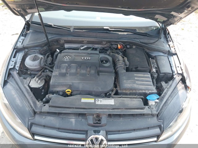 3VW2A7AU7FM033046 Volkswagen 2015
