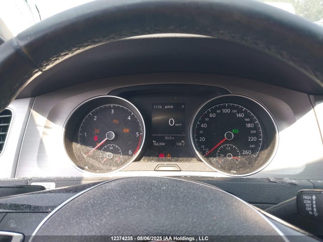 3VW2A7AU7FM033046 Volkswagen 2015