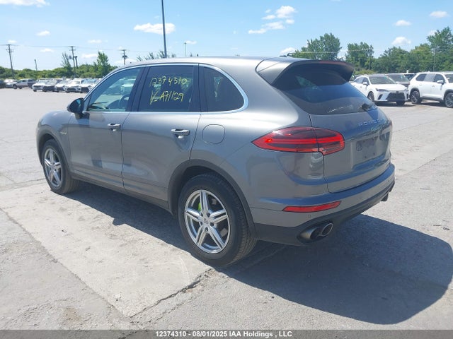 Porsche Cayenne 2017 WP1AE2A24HLA71129 Image 3
