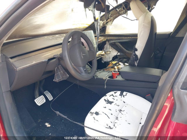 7SAYGDEF5PF757848 Tesla Model Y