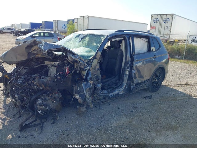 3VV8B7AX2NM163692 Volkswagen Tiguan