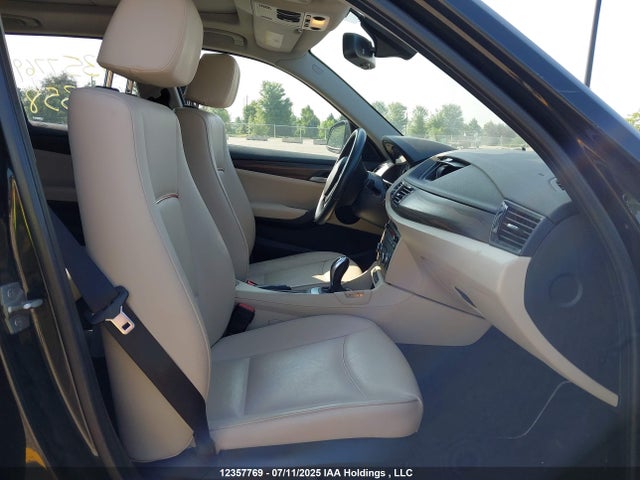 WBAVL1C57EVY11358 BMW X1