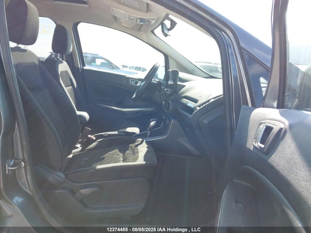 MAJ6P1UL9JC218864 Ford 2018