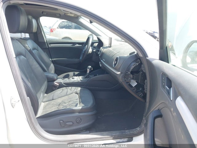 WAUBEGFF2KA082211 Audi 2019