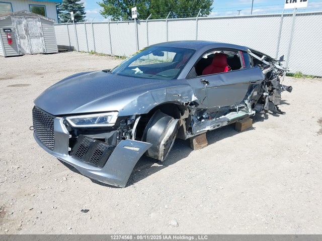 Audi R8 2017 WUAEAAFX6H7901442 Image 2