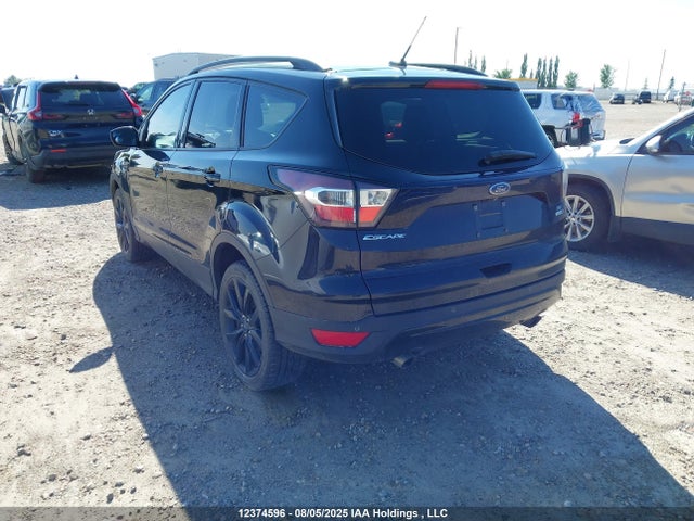 1FMCU9G99HUE27168 Ford 2017