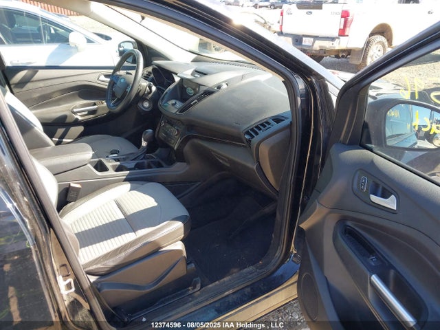 1FMCU9G99HUE27168 Ford 2017