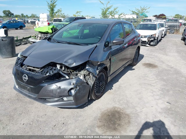 Nissan Leaf 2023 1N4CZ1CV0PC551334 Image 2