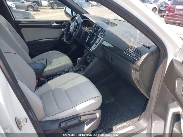 3VV4B7AX7KM119598 Volkswagen Tiguan