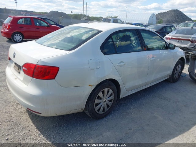 3VW1K7AJ2EM410220 Volkswagen Jetta