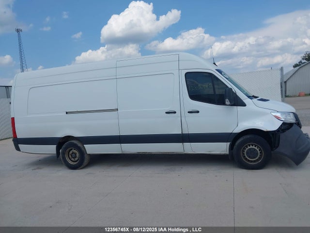 WD3BF4CD3KP072196 Mercedes-Benz om 642 with brake assist