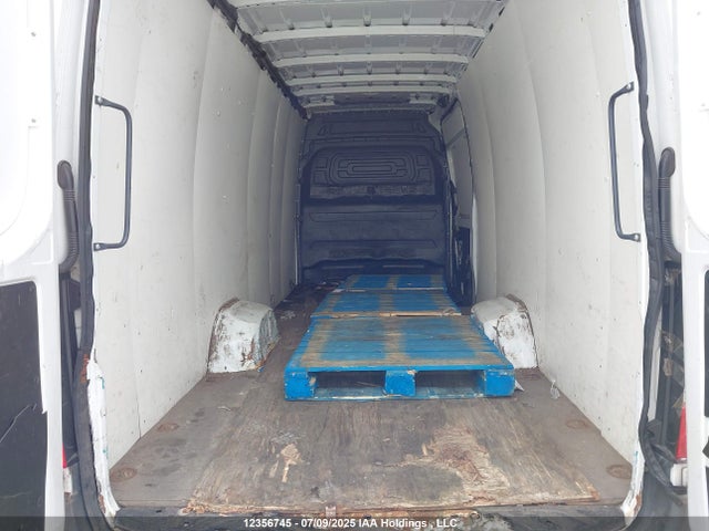 WD3BF4CD3KP072196 Mercedes-Benz om 642 with brake assist