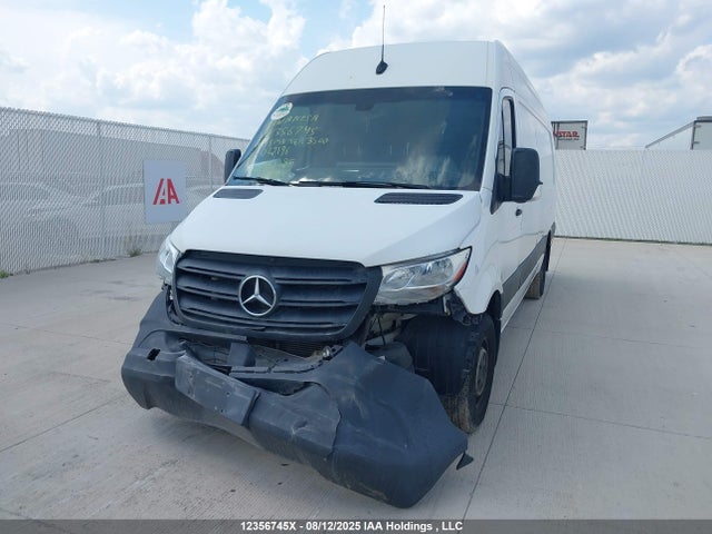 WD3BF4CD3KP072196 Mercedes-Benz om 642 with brake assist