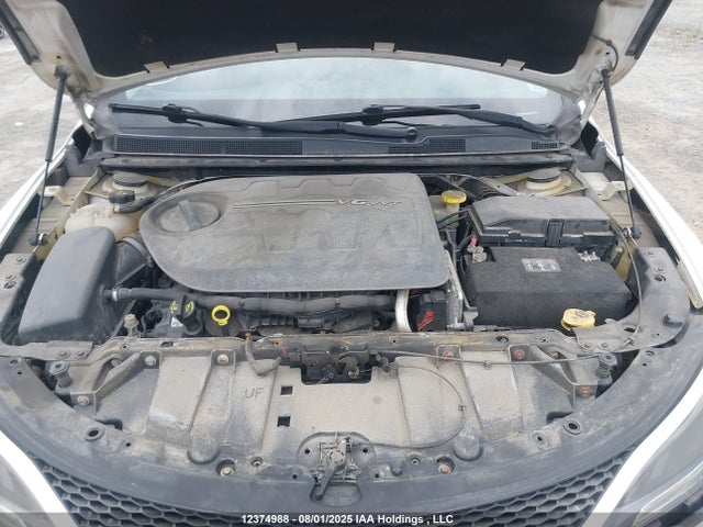1C3CCCCG4FN703650 Chrysler 200