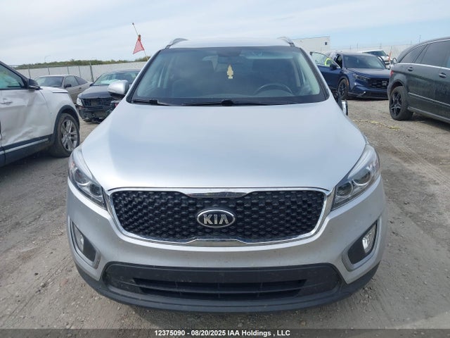 KIA 2017 2017 5XYPGDA5XHG211031 Image 12