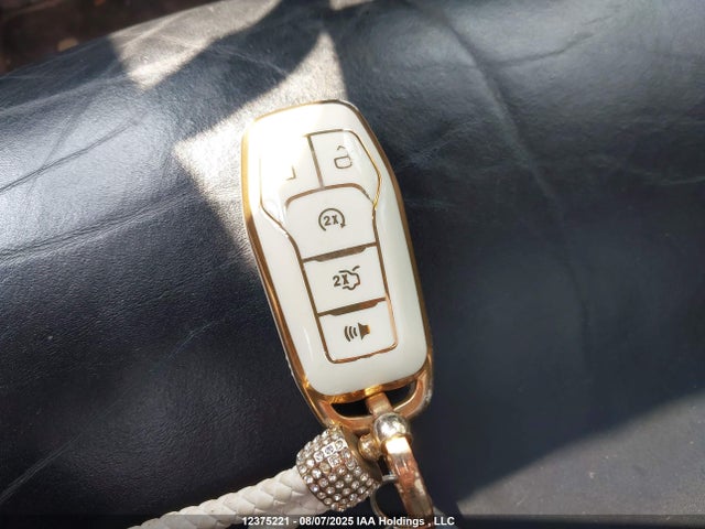 5LMCJ2A98FUJ46756 Lincoln 2015