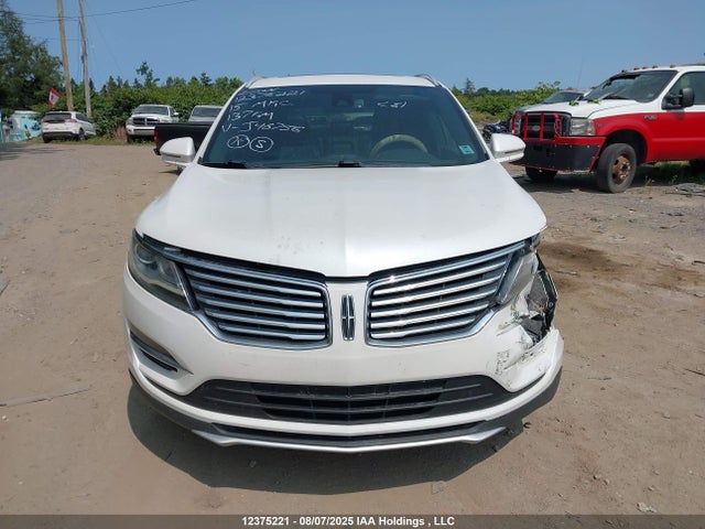 5LMCJ2A98FUJ46756 Lincoln 2015