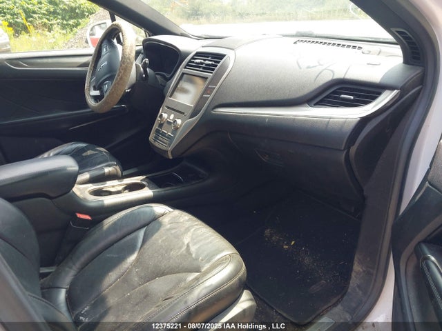 5LMCJ2A98FUJ46756 Lincoln 2015