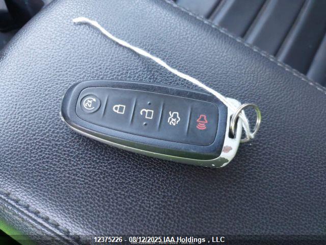 1FMCU9H98KUB70784 Ford Escape