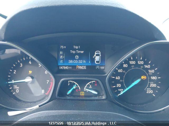 1FMCU9H98KUB70784 Ford Escape