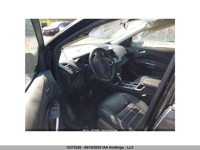 1FMCU9H98KUB70784 Ford Escape