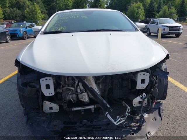 1C3CCCFB8FN531011 Chrysler 2015