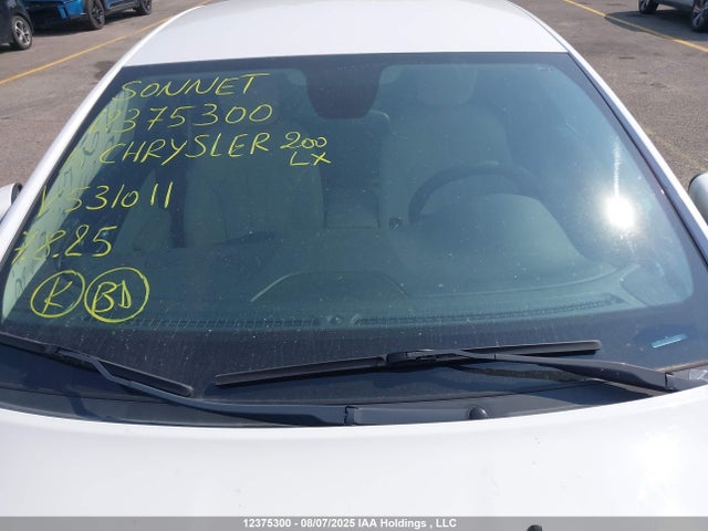1C3CCCFB8FN531011 Chrysler 2015