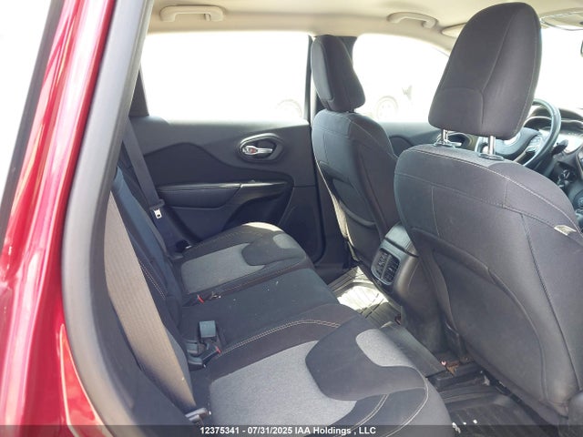 1C4PJMAB6FW665218 Jeep Cherokee