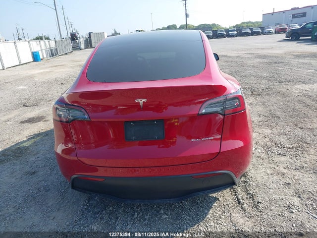 7SAYGDEE7NF541066 Tesla Model Y