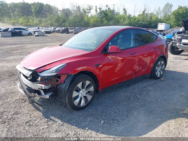7SAYGDEE7NF541066 Tesla Model Y