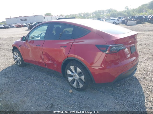 7SAYGDEE7NF541066 Tesla Model Y