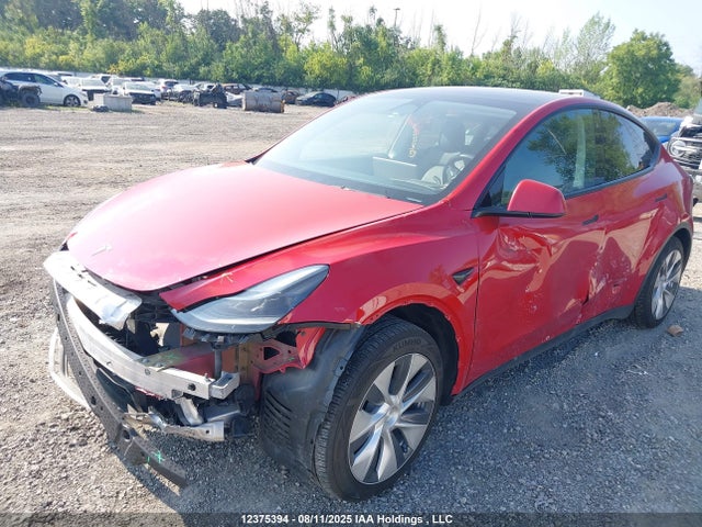 7SAYGDEE7NF541066 Tesla Model Y
