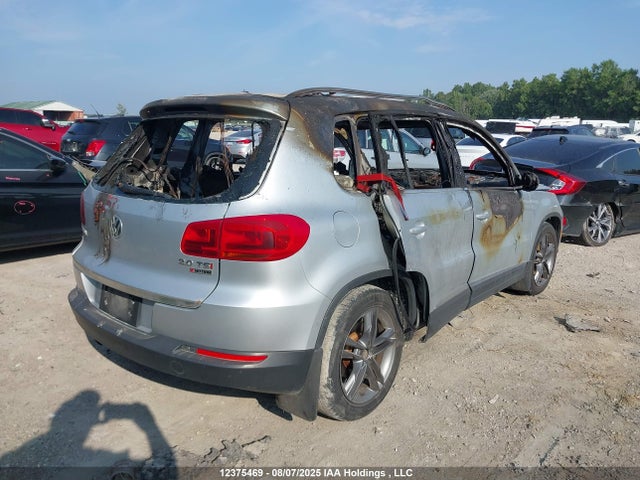 WVGMV7AX6HK005853 Volkswagen Tiguan