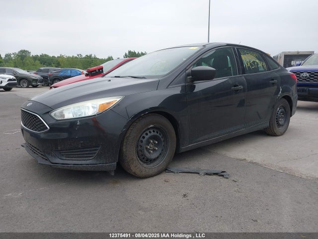 Ford Focus 2015 1FADP3E29FL271564 Image 2